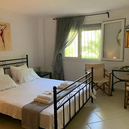 Maisonette Anastazia 60 M From Beach Feriehus Kalamítsion