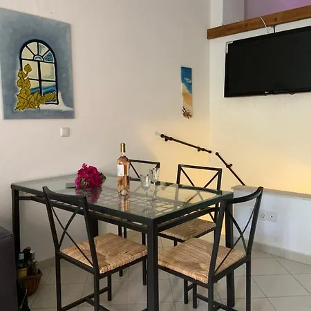 Maisonette Anastazia 60 M From Beach Feriehus