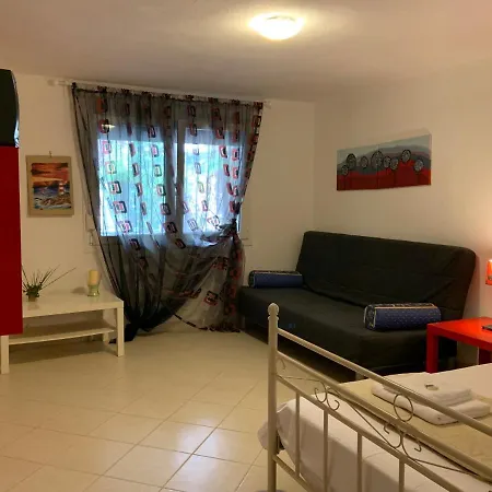 Maisonette Anastazia 60 M From Beach Feriehus